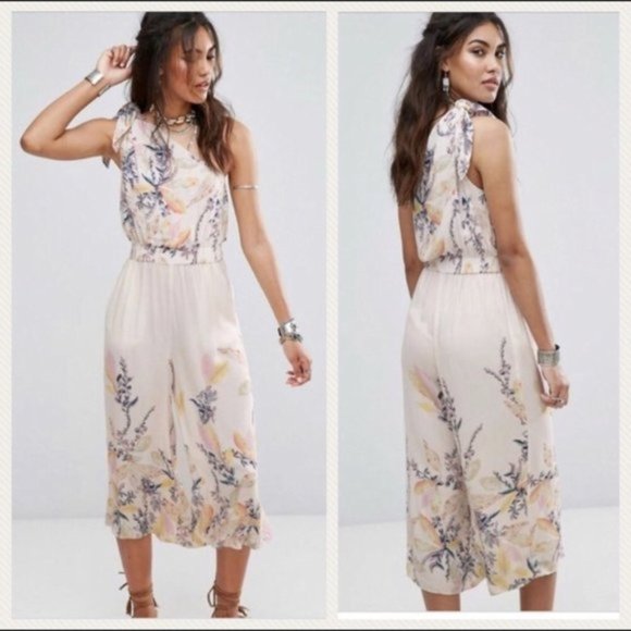 Free People Island Time Rayon Jumpsuit Medium NWT - Picture 2 of 9